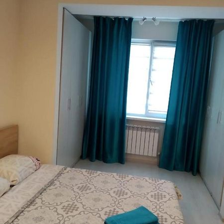 Молодёжный На Сейфуллина Apartment Almaty Exterior photo